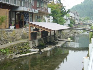 満願寺共同温泉 川湯